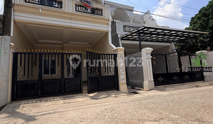 3-Storey American Modern House Near Limo Toll Gate