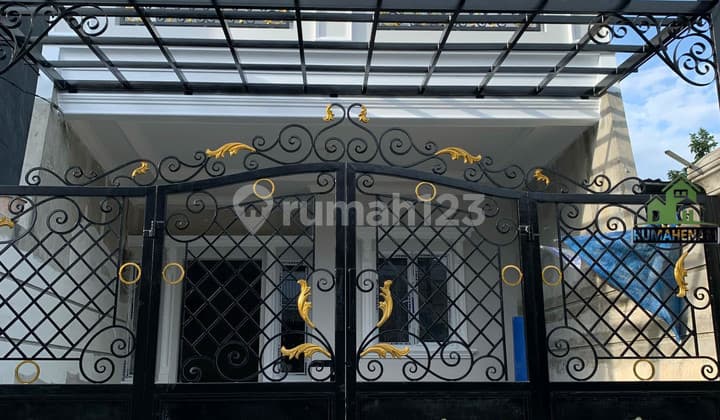 Rumah Berkonsep American Classic Siap Huni di Cinere Limo