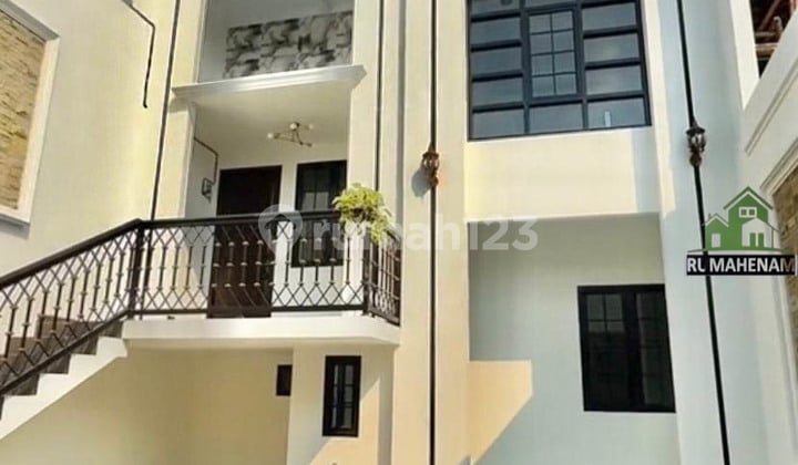 Rumah 3 Lantai Siap Huni di Cinere Limo Dekat Gerbang Tol Limo