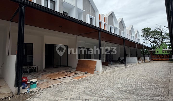 Rumah Brand New 3 Kamar Tidur Dekat Gerbang Tol Desari