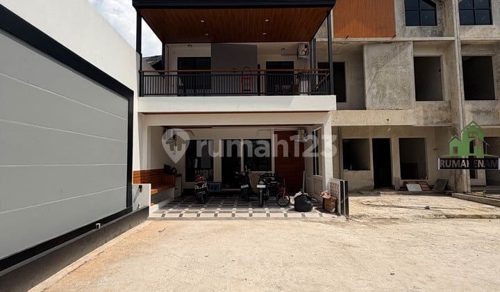 3 Bedroom Brand New Ready-to-Occupy House Near The Park Mall