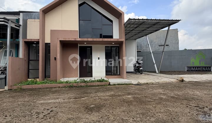 House with 116 Square Meters Land Area, Brand New Ready to Occupy in Sawangan
