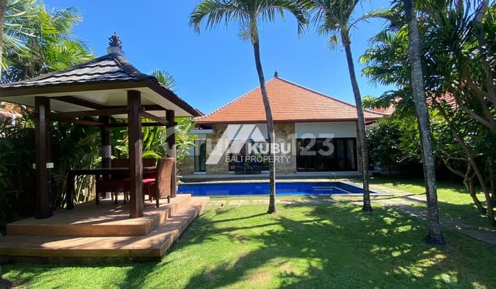 Kbp0377 Beautiful, Clean, and Safe Villa with Spacious Garden in Sanur.