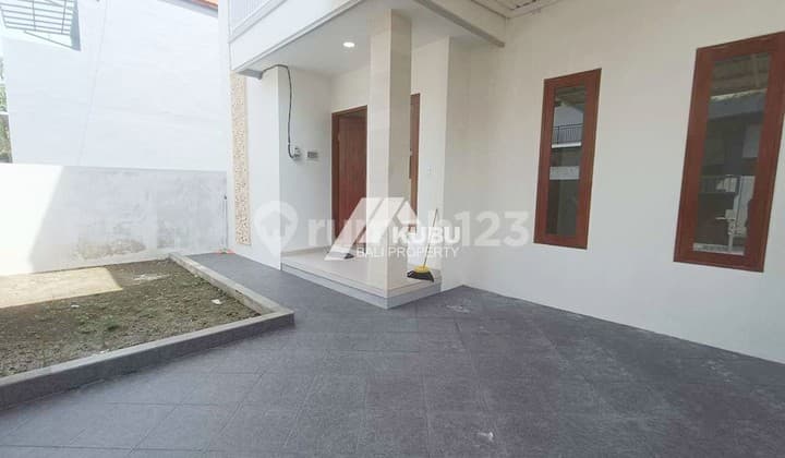 Kbp1514 Minimalist 3 Bedroom House In A Complex Area.