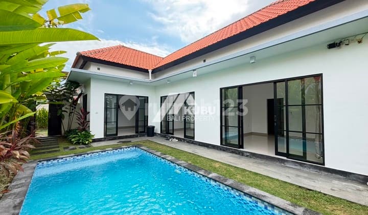 KBp0970 Villa with Beautiful Greenery, Clean and Bright in Kerobokan.