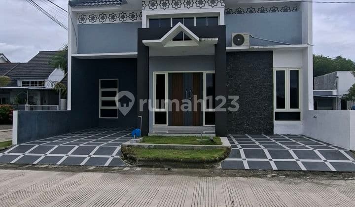 Rumah Free Design Exterior & Interior Lokasi Strategis Kota Madiun