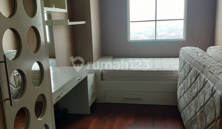 Sell Ready-to-Use Belezza Permata Hijau Apartment.