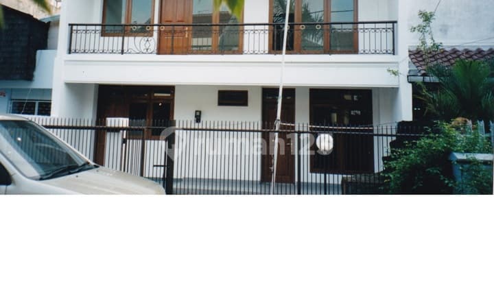 Rumah bagus siap huni di Pulomas Jakarta Timur