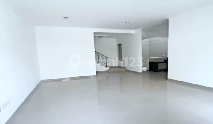 Disewa Harga Nego Rumah Baru ( 8x12.5 ) PIK 2 - Pantai Indah Kapuk