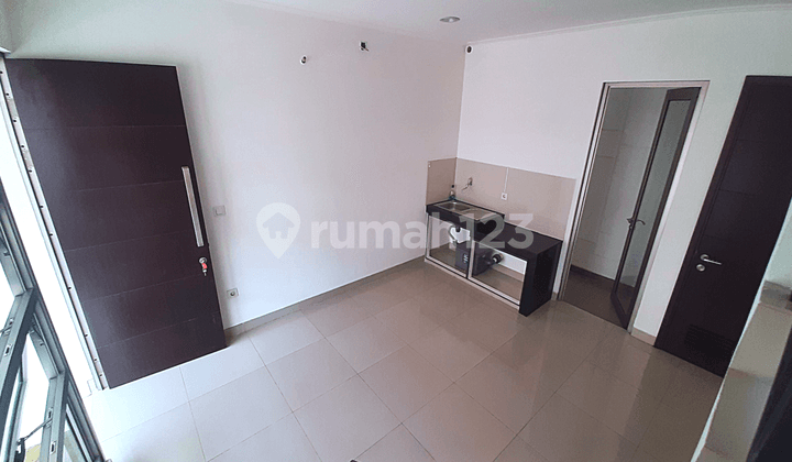 Disewa Rumah Baru ( 4.5x10 ) PIK 2 Tahap 1 - Pantai Indah Kapuk