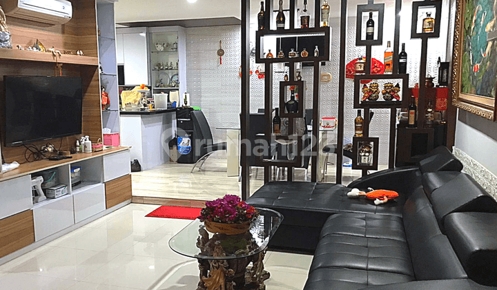 Dijual Cepat Rumah Rapi 3 Tingkat ( 7x17 ) The Green Court - Kalideres, Cengkareng