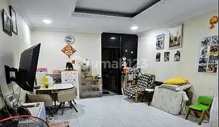 Dijual Harga Nego Rumah Full Bangunan Atap Baja ( 3.75x15 ) Taman Palem Lestari - Cengkareng