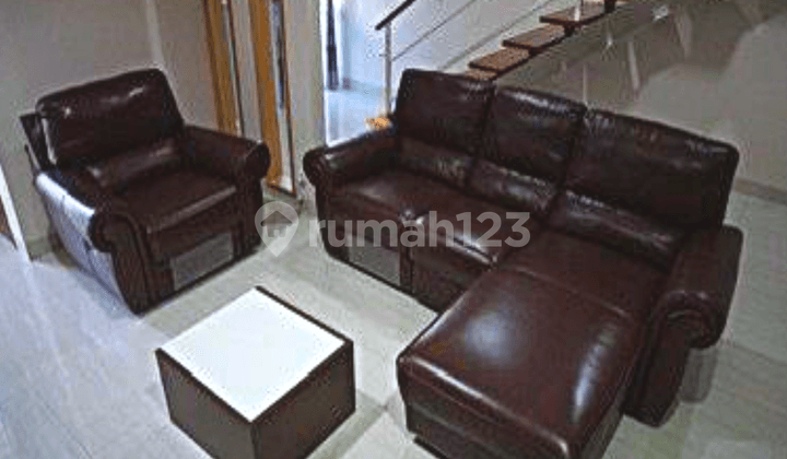 Dijual Harga Nego Rumah Rapi 2.5 Tingkat ( 6x15 ) The Green Court - Cengkareng