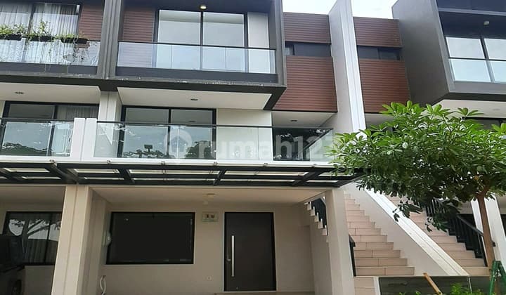 Dijual Cepat Harga Nego Rumah ( 5x15 ) Golf Island, Lavender - Pantai Indah Kapuk