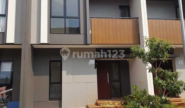 Rumah Brand New Dan Bebas Banjir di Summarecon Crown Gading, Bekasi