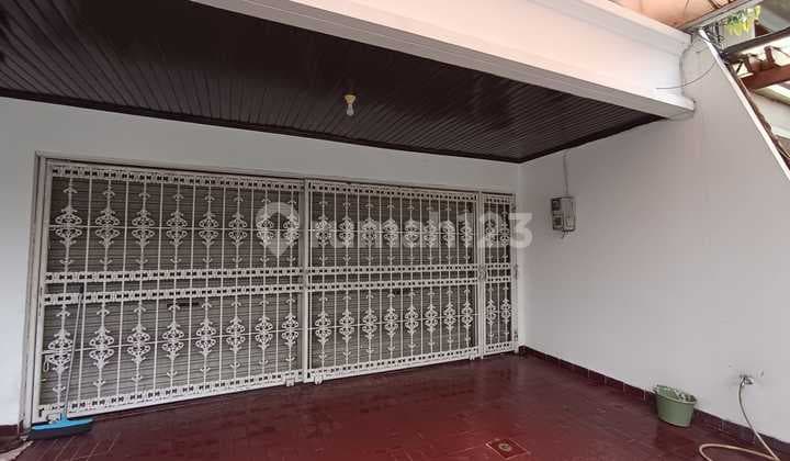 Dijual Rumah Lokasi Strategis Dekat Mall Kelapa Gading di Kelapa Gading Permai