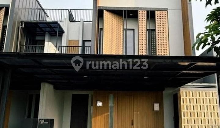 Comfortable & Spacious Residence in Mahakam Jgc, 4+1 BR, Premium Neighborhood
