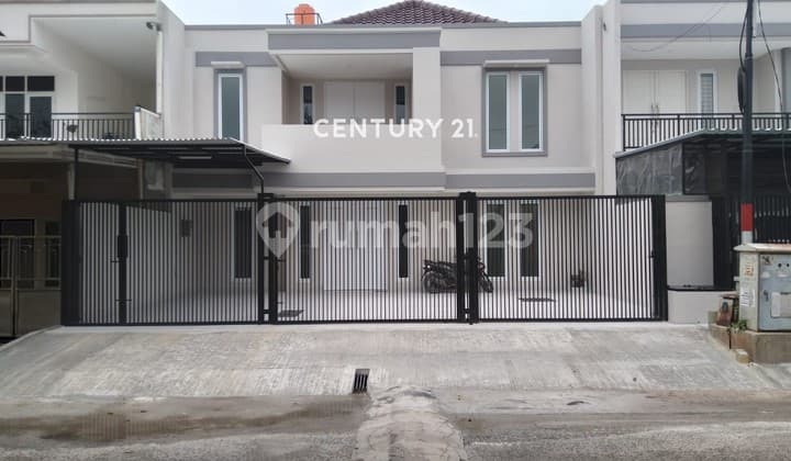 Rumah Bagus Baru Direnovasi di Taman Modern Jakarta Timur