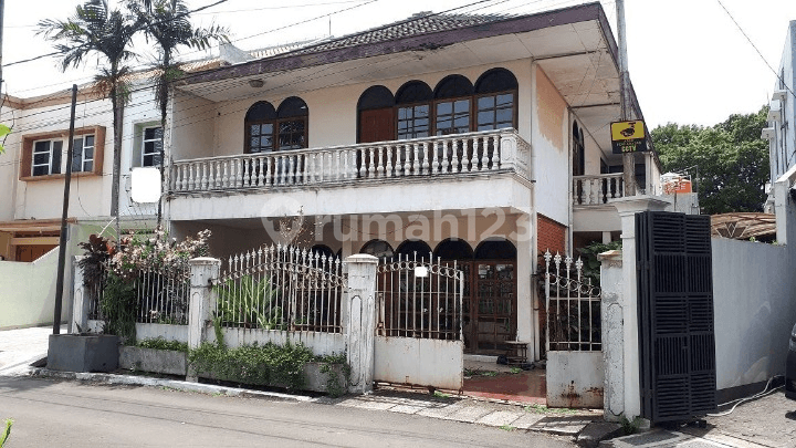 Sejahtera, Sukajadi, Pasteur. Rumah 2 Lantai Siap Huni di Kota Bandung