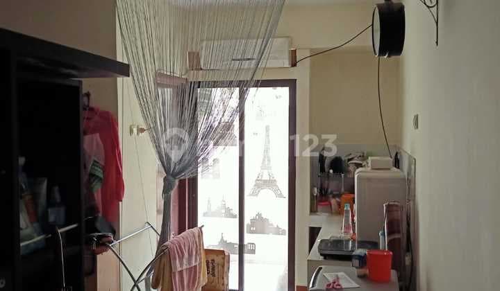 Tipe Studio Furnished View Kolam Renang di Apartemen Gateway Ahmad Yani Cicadas Antapani Kota Bandung