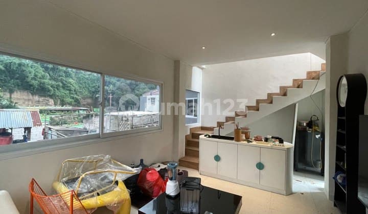 KAMPUNG PADI, DAGO. RUMAH BARU FURNISH DI KOTA BANDUNG