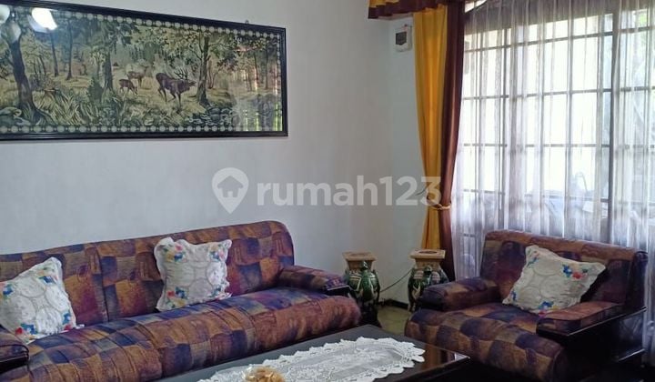 Sarijadi, Dekat Setra Duta. Rumah Luas 2 Lantai Siap Huni di Kota Bandung