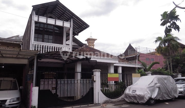 CIKUTRA, PAHLAWAN, SURAPATI. RUMAH LUAS SIAP HUNI DI KOTA BANDUNG