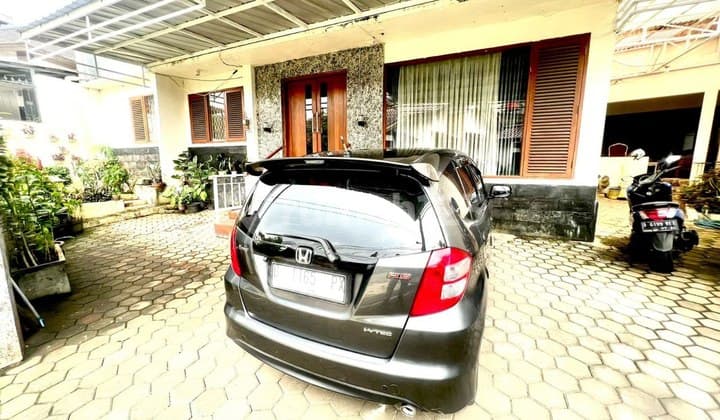 LOWEST PRICE IN CIPTA GRAHA COMPLEX, PASTEUR. A NICE HOUSE READY TO OCCUPY IN BANDUNG CITY.