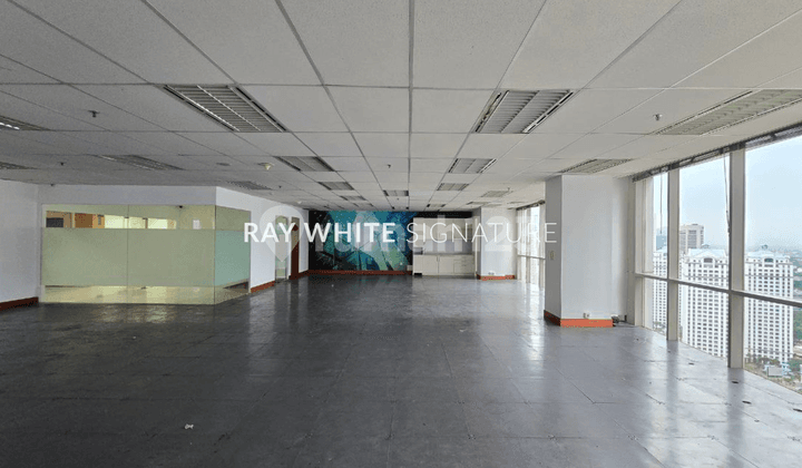 High Floor Office Space for Sale in Batavia Tower with Clear View
