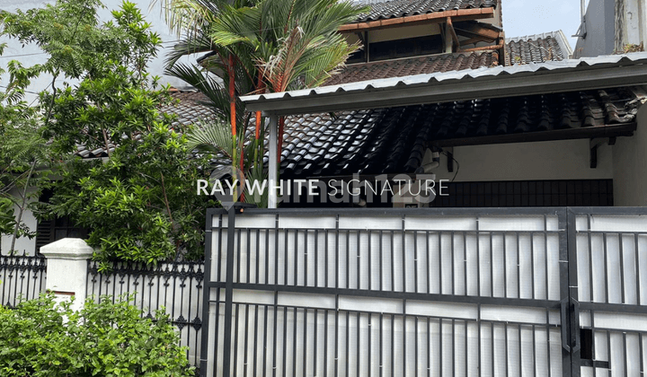 Dijual Rumah Lama Cocok Untuk Kost di Cempaka Putih Barat