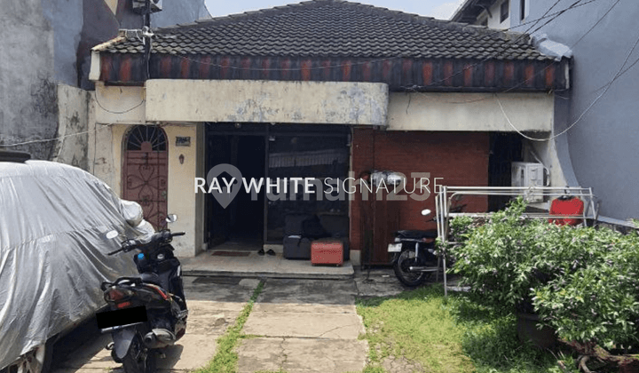 Rumah Lama Jl Sidik, kuningan Bagus Untuk Usaha Kost