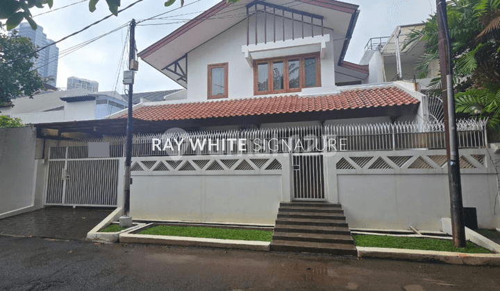 Rumah Lama Layak Huni di Area Prime Kuningan Jl Kintamani