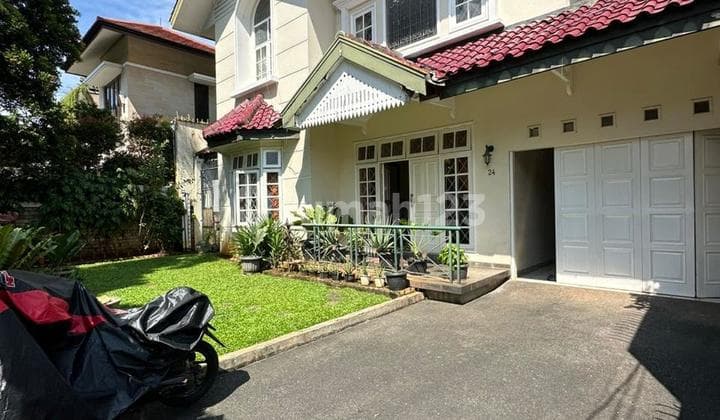 Rumah Mewah Kebayoran Baru Dekat Senopati dan Scbd