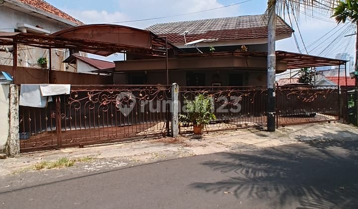 Tanah Bonus Banguanan Lama di Radio Dalam.