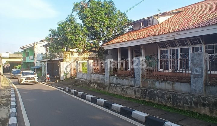 Tanah Komersil Ada Bangunan Rumahnya di Bintaro