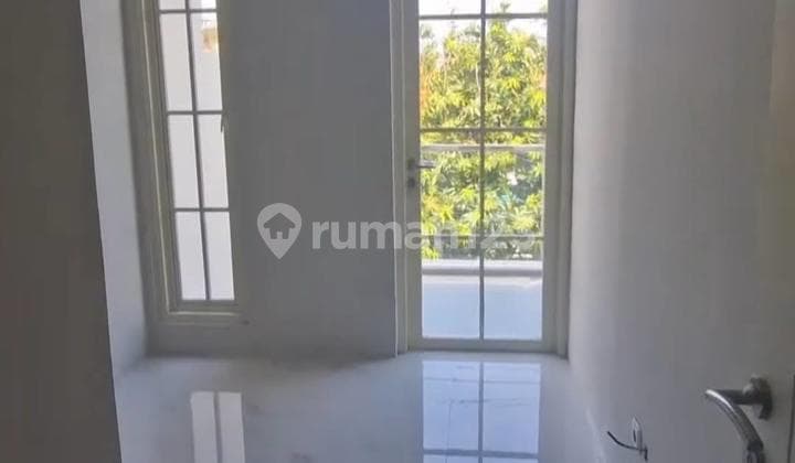 Rumah baru di Tenggilis Mejoyo surabaya Selatan