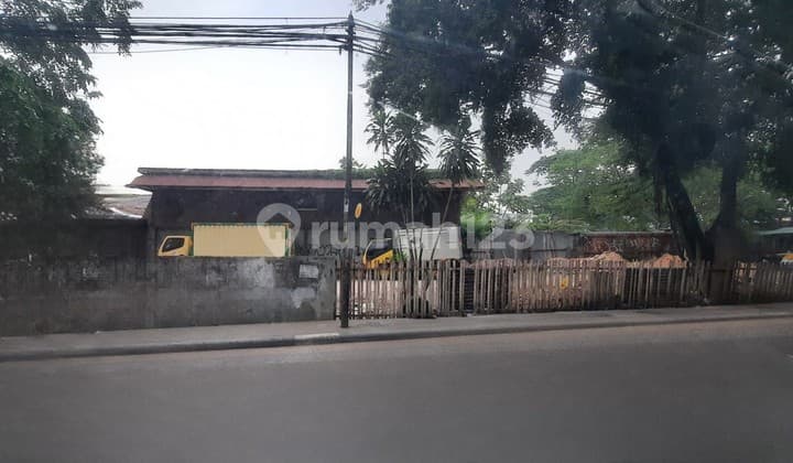 Tanah Dan Bangunan di Daan Mogot Jakarta Barat