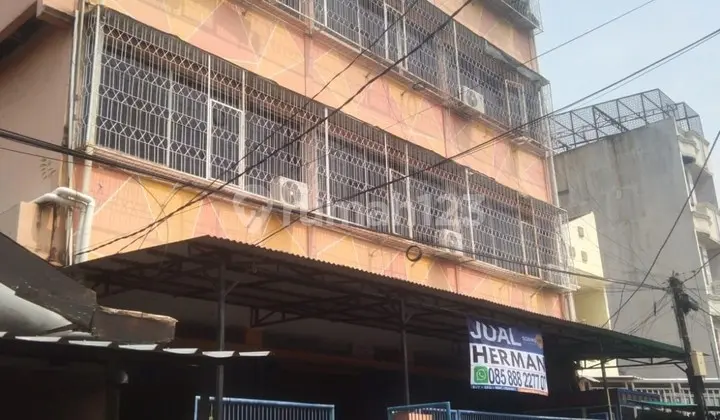 Rare Find..3-Unit Connected Shophouse Furnished