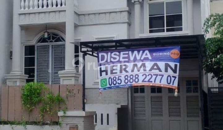 Rumah 3 Lantai Dengan Garasi Di Pik..siap Huni