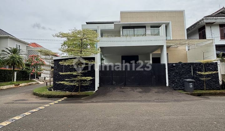 Rumah Mewah dengan Kolam Renang Lantai Full Marmer Lokasi Strategis Lebak Bulus Siap Huni