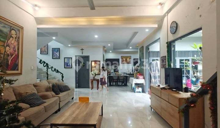 Rumah Hook Luas Dalam Komplek Terbaik Cinere Lokasi Strategis Bukit Cinere Indah