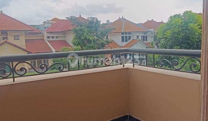 Rumah Graha Family 2 Lantai Siap Huni Terawat Dekat Nathos