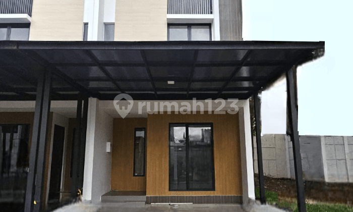 Rumah hoek 2lt luas 101m 3KT cluster yarra essence JGC Jakarta Garden City