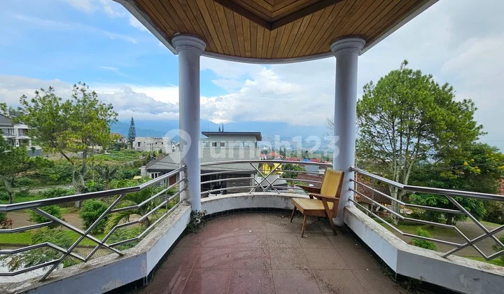 Rumah Villa Panderman Batu Malang View Terbaik Di kelasnya