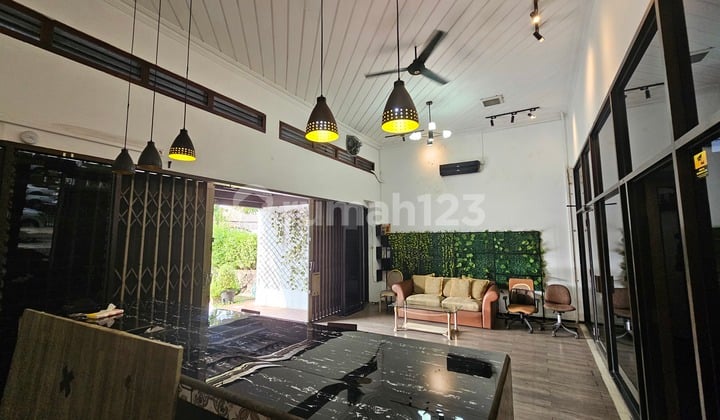 Rumah Usaha Komersil Favorit Di Ambengan Surabaya