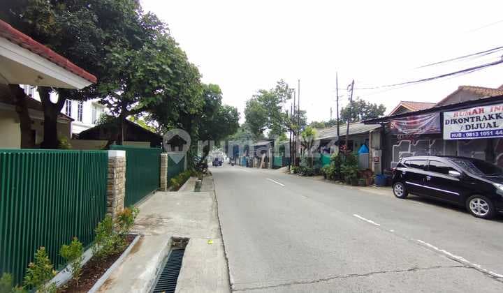 Dijual Rumah yang Bikin Anda Untung di Depok Kukusan Raya Beji Pinggir Jalan Raya, Cek Saja Dulu Rumahnya, SHM Unfurnished. Lebih Rendah Dari Harga Pasaran Dekat Akses Tol Baru Cocok untuk Anda Buka Showroom, Bisnis atau Kantor