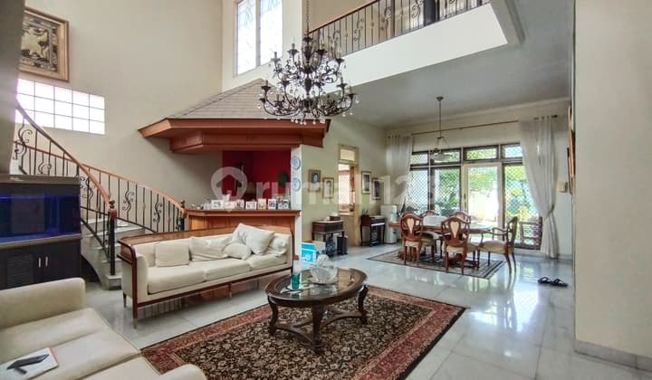 Rumah Modern Tropis Hoek 2 Lantai Tanah Sangat Luas 17m-An Dekat Jaksel Di Ciputat Tangsel