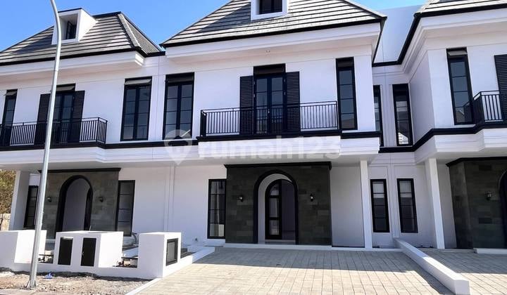 3 Lantai Sebelah Graha Siap Huni Incl Furnished Lokasi Depan Taman Jalan Lebar