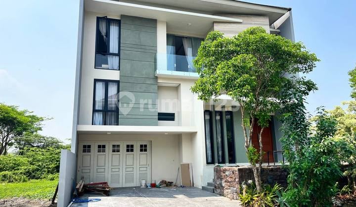 Semi Furnished Siap Huni Kawasan Citraland 2,5 Lantai