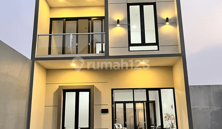 New Modern Minimalis 2 Lantai Private Cluster Dkt Tengah Kota dan Pakuwon Mall